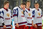 Игроки сборной России, завоевавшие серебряные медали на Первых зимних юношеских Олимпийских играх, во время церемонии награждения. Место: Австрия, Инсбрук. Автор: Константин Чалабов/РИА Новости. Зимняя Юношеская Олимпиада. Хоккей. Финал. Матч Россия-Финляндия