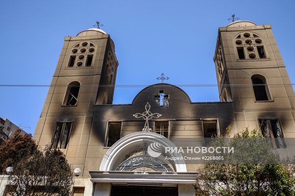 Сожженные коптские храмы в провинции Минья в Египте