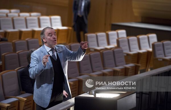 Рабочая поездка В.Путина в Санкт-Петербург