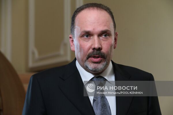 В.Путин провел совещание с членами правительства РФ