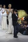 Модельер Валентин Юдашкин во время показа своей коллекции в Гостином Дворе. Место: Россия, Москва. Автор: Илья Питалев. ХХ сезон "Недели Моды в Москве"