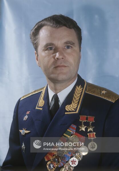 Шаталов космонавт