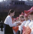 Церемония приема в пионеры на Красной площади в Москве