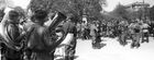 Освобождение вены от фашистов советскими. Вальс в Вене 1945. Встреча советских войск в Вене. Советские солдаты танцуют в Вене. Вена 1945 год вальс.
