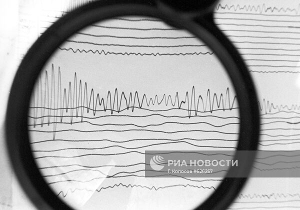 Сейсмограмма землетрясения на Курильских островах