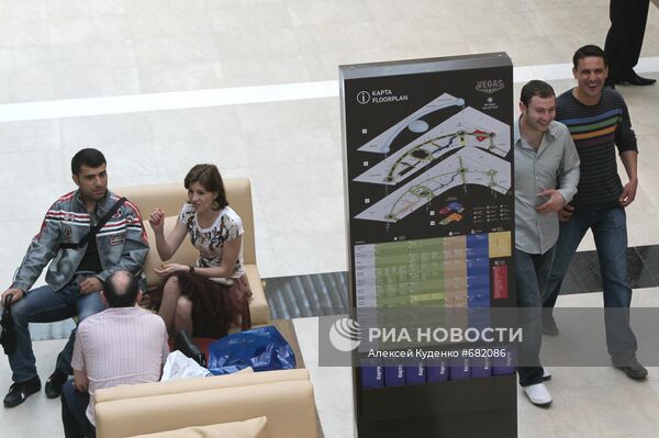 Открытие первого в России тематического шопинг молла VEGAS