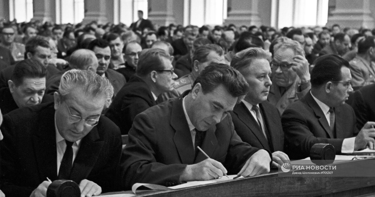 Пленум 2021 года. Президиум ЦК КПСС 1956. Президиум ЦК КПСС 1985. Заседание ЦК КПСС. Заседание Политбюро ЦК КПСС.