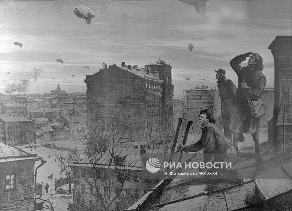 Воздушная тревога отменена. Блокада Ленинграда воздушная тревога. Москва 1941 воздушная тревога. Воздушная тревога в Москве. Противовоздушная тревога.