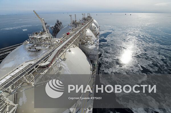Танкер-газовоз "Гранд Анива"