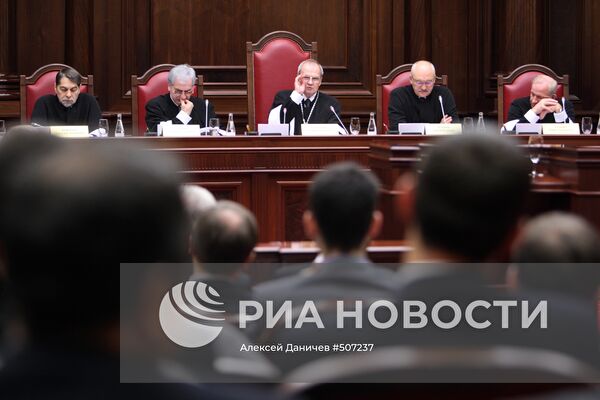 Оглашение постановления Конституционного суда РФ
