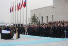 Церемония прощания с российским послом Андреем Карловым в аэропорту Анкары. Место: Турция, Анкара. Автор: Эрай Эркылыч. Прощание с российским послом А. Карловым в аэропорту Анкары