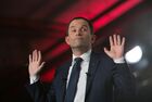 Кандидат в президенты от Социалистической партии Франции Бенуа Амон во время своей предвыборной встречи в Париже. Место: Париж. Автор: Ирина Калашникова/РИА Новости. Предвыборная встреча Бенуа Амона