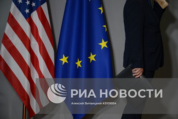 Президент США Дональд Трамп встретился с лидерами ЕС в Брюсселе