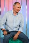 20 августа 2017. Президент РФ Владимир Путин общается с организаторами и участниками ежегодного Всероссийского молодежного образовательного форума "Таврида" на Бакальской косе. Место: Россия, Республика Крым. Автор: Александр Вильф/РИА Новости. Рабочая поездка президента РФ В. Путина в Крым