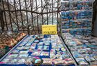 Объявление "Все в рублях" на лотке сувениров в Ялте. Место: Россия, Крымский федеральный округ, Ялта. Автор: Михаил Мокрушин/РИА Новости. Города России. Ялта