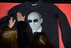 Продажа толстовок проекта "Все путем" с изображением В. Путина в Москве