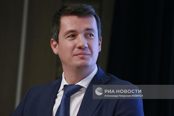 Директор департамента инвестиционной политики и развития частно-государственного партнерства министерства экономического развития России Игорь Коваль на ежегодном инфраструктурном конгрессе "Российская неделя государственно-частного партнерства". Место: Россия, Москва. Автор: Александр Натрускин/РИА Новости. Конгресс "Российская неделя государственно-частного партнерства"