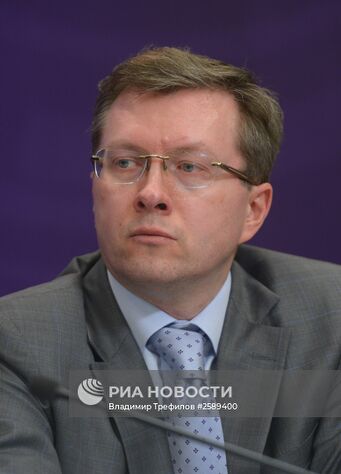 Директор Управления государственных и муниципальных проектов и программ ОАО "Сбербанк России" Андрей Бедняков на ежегодном инфраструктурном конгрессе "Российская неделя государственно-частного партнерства". Место: Россия, Москва. Автор: Владимир Трефилов/РИА Новости. Конгресс "Российская неделя государственно-частного партнерства"