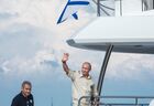 18 августа 2015. Президент России Владимир Путин (справа) после своего участия в подводной экспедиции на дно Черного моря у берегов Севастополя. Президент РФ принял участие в экспедиции в рамках мероприятий, посвященных 170-летию Русского географического общества (РГО). Слева - министр обороны РФ, президент Русского географического общества Сергей Шойгу. Место: Россия, Крымский федеральный округ, Севастополь. Автор: Сергей Гунеев/РИА Новости. Рабочая поездка президента РФ В.Путина в Крым