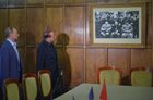 11 сентября 2015. Президент России Владимир Путин (слева) и бывший премьер Италии Сильвио Берлускони во время посещения Ливадийского дворца-музея в Ялте. Место: Россия, Крымский федеральный округ, Ялта. Автор: Алексей Дружинин/РИА Новости. Рабочая поездка президента РФ В.Путина в Крымский федеральный округ