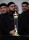 Волос пророка. Волос пророка Мухаммеда. Волос пророка Мухаммеда Рамзан Ахматович. Волос пророка Мухаммеда в Топкапы. Реликвии пророка Мухаммеда волос.