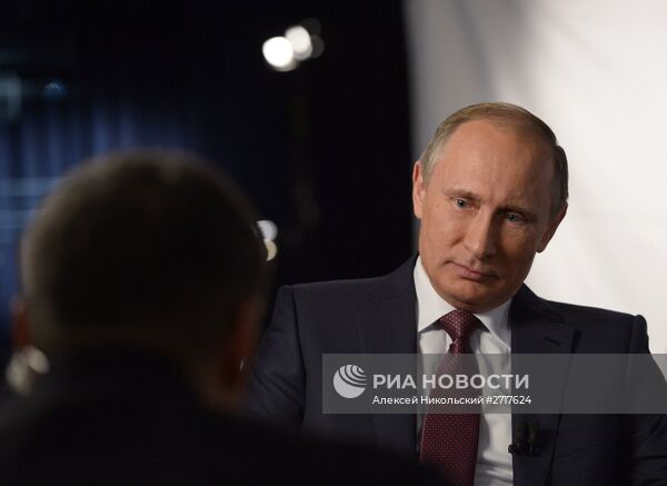 Президент РФ В.Путин дал интервью ведущему телеканала "Россия-1" В. Соловьеву