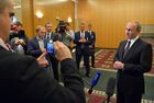 27 мая 2016. Президент России Владимир Путин (справа) отвечает на вопросы журналистов после встречи в Афинах с председателем партии "Новая демократия" Константиносом Мицотакисом. Место: Греция, Афины. Автор: Алексей Дружинин/РИА Новости. Визит президента РФ В. Путина в Грецию