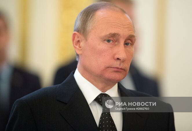 28 июня 2016. Президент РФ Владимир Путин во время встречи с выпускниками высших военных учебных заведений в Кремле. Место: Россия, Москва. Автор: Сергей Гунеев/РИА Новости. Президент РФ В. Путин встретился с выпускниками высших военных учебных заведений