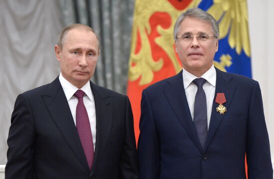 Церемония вручения государственных наград в Кремле