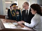 Президент РФ В. Путин принимает участие в торжествах по случаю Дня ВМФ РФ