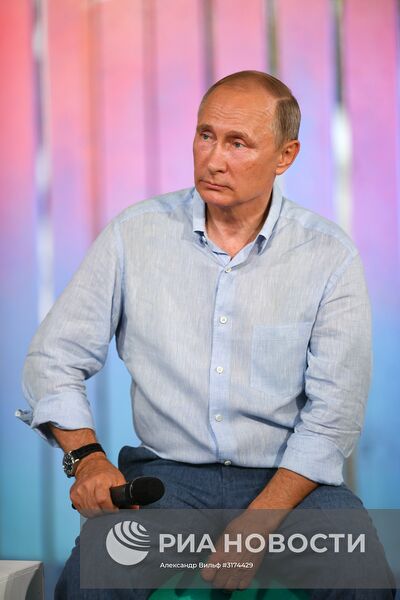 Рабочая поездка президента РФ В. Путина в Крым