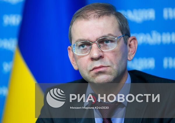 Брифинг и.о. главы администрации президента Украины С.Пашинского