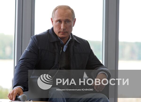В.Путин посетил молодежный форум "Селигер-2014"