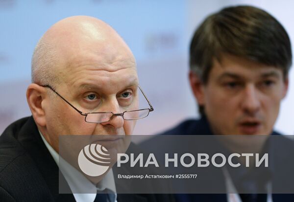 Гайдаровский форум 2015 "Россия и мир : новый вектор". День второй
