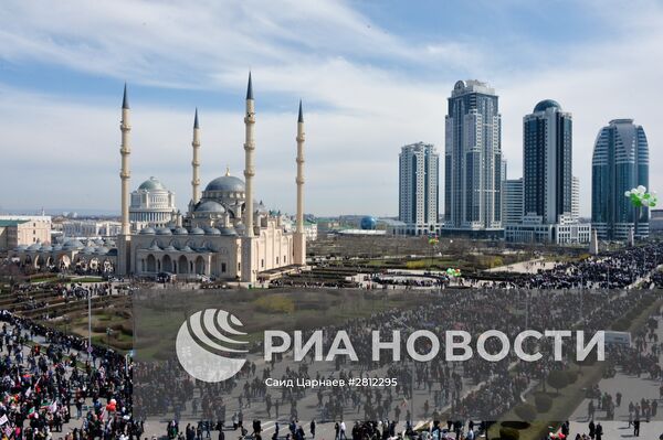 Празднование Дня конституции Чеченской Республики в Грозном