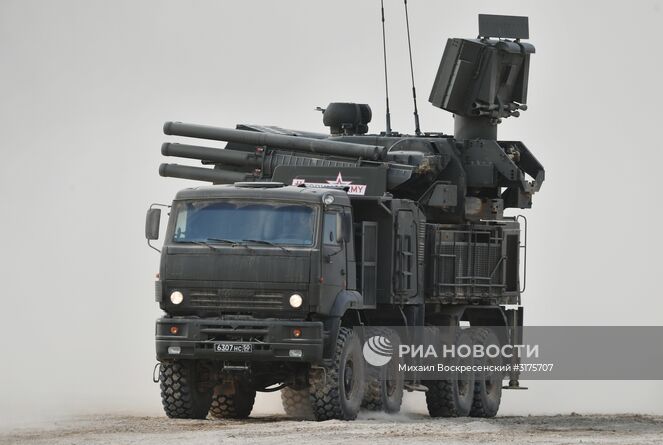 Зенитный ракетно-пушечный комплекс "Панцирь-С1" во время показа современных и перспективных образцов вооружения, военной и специальной техники в рамках международного военно-технического форума "Армия-2017". Место: Россия, Московская область. Автор: Михаил Воскресенский/РИА Новости. Открытие международного военно-технического форума "Армия-2017"
