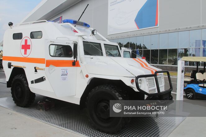 Бронированный медицинский автомобиль "Тигр" на международном военно-техническом форуме "Армия-2017" в Московской области. Место: Россия, Московская область. Автор: Виталий Белоусов/РИА Новости. Открытие международного военно-технического форума "Армия-2017"
