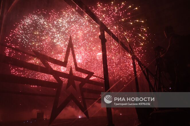 Салют на международном военно-техническом форуме "Армия-2017". Место: Россия, Московская область. Автор: Григорий Сысоев. Открытие международного военно-технического форума "Армия-2017"