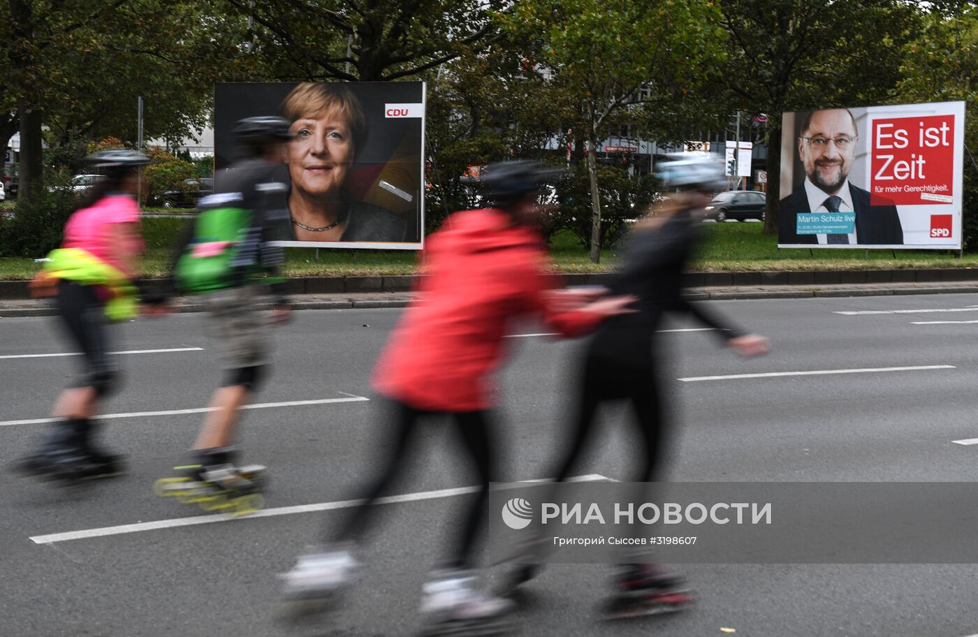 Предвыборные плакаты на одной из улиц Берлина накануне парламентских выборов в Германии. Место: Германия, Берлин. Автор: Григорий Сысоев/РИА Новости. Берлин накануне парламентских выборов в Германии