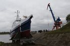 На торжественной церемонии спуска на воду модернизированного пограничного сторожевого катера проекта 1496М1 "Ламантин" на судостроительном заводе "Вымпел" в Рыбинске. Место: Россия, Ярославская область, Рыбинск. Автор: Олег Смыслов/РИА Новости. Спуск на воду катера проекта 1496М1 "Ламантин" в Ярославской области