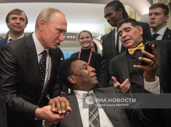 Президент РФ В. Путин принял участие в финальной жеребьёвке ЧМ по футболу ФИФА 2018 в России
