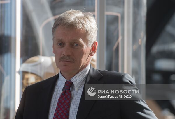 Президент РФ В. Путин посетил центр «Космонавтика и авиация»