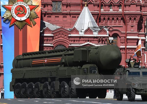 Военный парад, посвящённый 73-й годовщине Победы в ВОВ