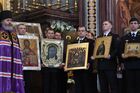 Глава МВД РФ В. Колокольцев передал патриарху Кириллу старинные иконы