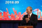 12 сентября 2018. Президент РФ Владимир Путин выступает на мероприятии, посвященном 10-летию приема детей, пострадавших от землетрясения в провинции Сычуань, во Всероссийском детском центре "Океан". Место: Россия, Приморский край, Владивосток. Автор: Михаил Климентьев/РИА Новости. Рабочая поездка президента РФ В. Путина в Дальневосточный федеральный округ. День третий