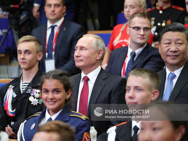 Рабочая поездка президента РФ В. Путина в Дальневосточный федеральный округ. День третий
