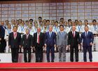 12 сентября 2018. Президент РФ Владимир Путин на церемонии награждения победителей Международного турнира по дзюдо имени Дзигоро Кано среди юниоров и юниорок в КСК "Фетисов-Арена" во Владивостоке. Третий справа - премьер-министр Японии Синдзо Абэ. Справа - президент Монголии Халтмаагийн Баттулга. Четвертый справа - президент Международной федерации дзюдо (IJF) Мариус Визер. Место: Россия, Приморский край, Владивосток. Автор: Михаил Климентьев. Рабочая поездка президента РФ В. Путина в Дальневосточный федеральный округ. День третий