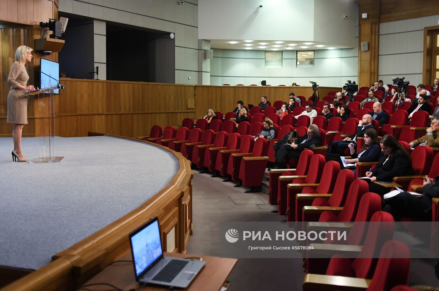 Официальный представитель министерства иностранных дел России Мария Захарова во время брифинга в Москве. Место: Россия, Москва. Автор: Григорий Сысоев/РИА Новости. Брифинг официального представителя МИД России М. Захаровой