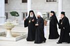 Патриарх Антиохийский и всего Востока Иоанн Х, митрополит Волоколамский, председатель Отдела внешних церковных связей Московского патриархата Иларион и митрополит Филиппопольский Нифон (слева направо) на патриаршем подворье Антиохийской православной церкви в Дамаске во время визита делегации российских религиозных деятелей в Сирию. Место: Сирия, Дамаск. Автор: Михаил Воскресенский/РИА Новости. Визит делегации российских религиозных деятелей в Сирию