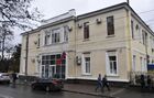 Здание Киевского районного суда Симферополя, где будет рассмотрен вопрос о мере пресечения для украинских моряков с трех кораблей ВМС Украины "Бердянск", "Никополь" и "Яны Капу". Моряки были задержаны в связи с тем, что, двигаясь из Черного моря к Керченскому проливу, нарушили российскую границу, не реагировали на требования пограничников остановиться и опасно маневрировали. Место: Россия, Республика Крым, Симферополь. Автор: Алексей Мальгавко/РИА Новости. Избрание меры пресечения задержанным украинским морякам